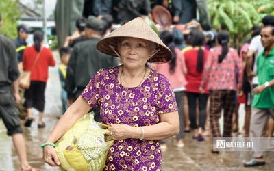 Đắk Lắk ngày sau lũ: Mỗi bữa cơm là niềm hy vọng