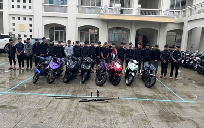 Phóng xe, la hét rồi dàn hàng ngang trên phố, 14 đối tượng bị khởi tố