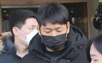 Vạch trần tội ác của kẻ cầm đầu "bóc lột tình dục" 260 nạn nhân