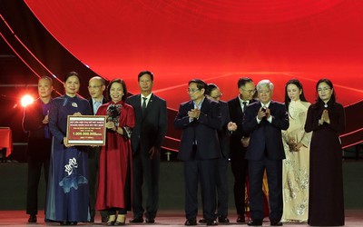 Đoàn kết, một lòng hướng về miền Trung