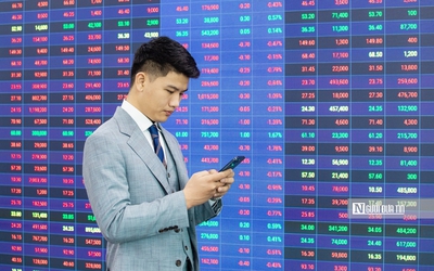 VN-Index bật tăng khi dòng tiền quay lại, nhóm bluechips dẫn dắt thị trường