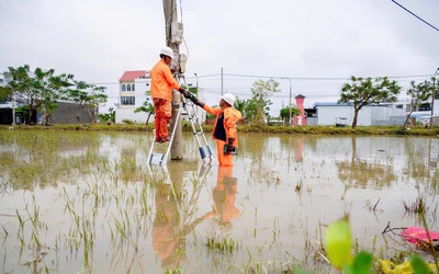 Dự kiến đóng điện hoàn toàn cho 100% hộ dân vùng lũ Đắk Lắk trong ngày 26/11