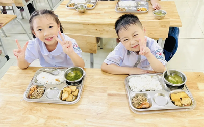 Bản tin 28/11: Hà Nội ban hành mức trần dịch vụ bán trú 235.000 đồng/học sinh