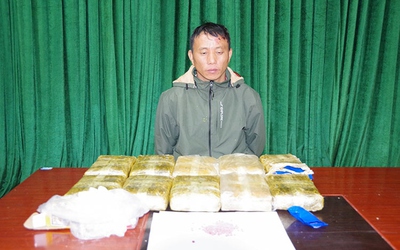 Mang 60.000 viên ma túy tổng hợp đi bán, người đàn ông bị bắt