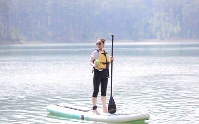 Trốn deadline, lên rừng xuống biển: Gen Z đang “refresh” bản thân theo cách Không Độ