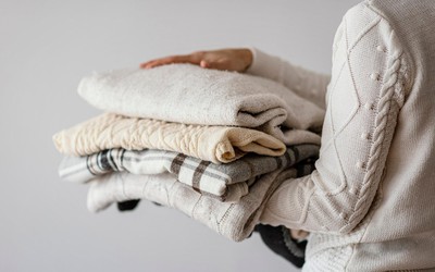 Mẹo đơn giản giúp áo len luôn mềm mịn, bền đẹp như mới suốt mùa đông