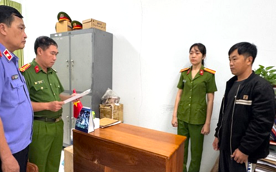 Khám xét nhà, bắt giám đốc công ty cùng đồng phạm vụ sản xuất 4,4 tấn cà phê giả