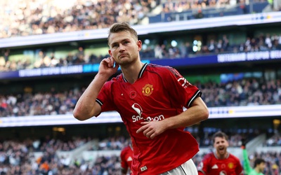CĐV Man Utd khen De Ligt hết lời sau màn tỏa sáng rực rỡ trước Tottenham