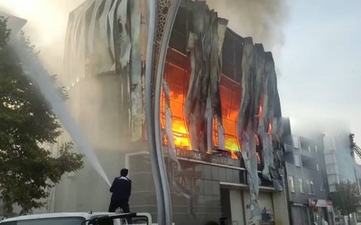 Nhà kho bốc cháy dữ dội, 6 công nhân tử vong thương tâm