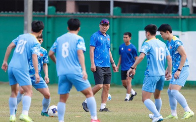 HLV Kim Sang-sik nói gì về sức mạnh của U22 Malaysia?