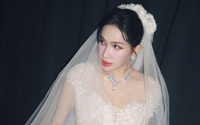 "Đệ nhất mỹ nhân làng hài" thử váy cưới, chuẩn bị theo chồng?