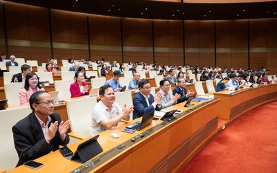 Nghiêm cấm sử dụng không gian mạng để lôi kéo chống người thi hành công vụ