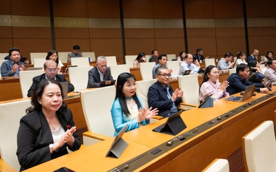 Thông qua Luật Tiết kiệm chống lãng phí, quy định 10 hành vi vi phạm