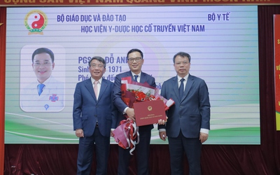Bổ nhiệm 10 phó giáo sư ngành y năm 2025