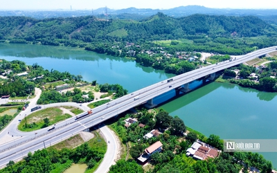 Cận cảnh cao tốc Cam Lộ - La Sơn trước ngày thi công mở rộng lên 4 làn xe