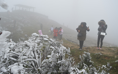 Không khí lạnh đồn dập miền Bắc chìm trong giá rét, dự báo nơi rét nhất