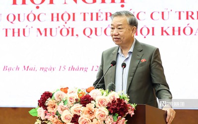 Tổng Bí thư Tô Lâm lo ngại vấn đề giao thông có thể trở thành bất lợi của Hà Nội