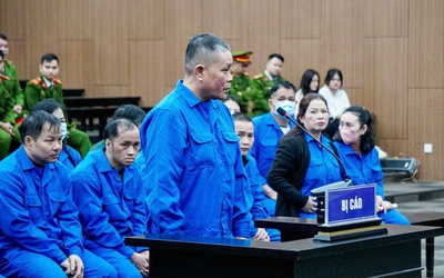 "Chạy án" hoãn phiên toà để ăn nốt cái Tết