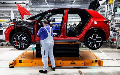 EU bỏ lệnh cấm 100% xe động cơ đốt trong, đưa ra yêu cầu thay thế