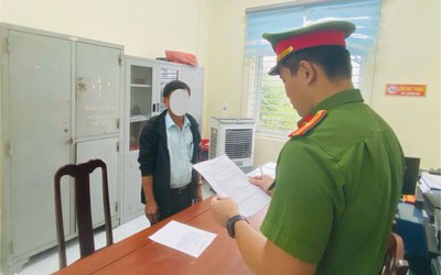 Bắt tạm giam người đàn ông ném viên gạch vào đầu bé  12 tuổi