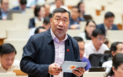 Xem xét phân bổ vốn cho đào tạo bồi dưỡng giáo viên và cán bộ quản lý