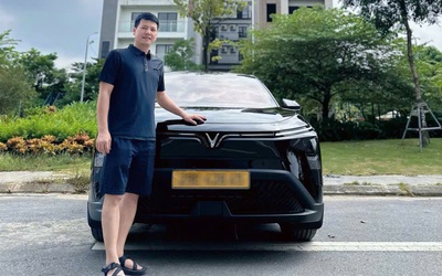 Chuyển từ xe xăng sang VinFast Limo Green, tài xế tại Hà Nội tâm đắc vì tiết kiệm gần trăm triệu đồng mỗi năm