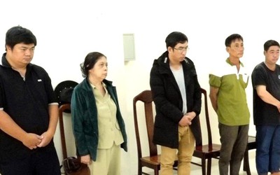 Vụ thợ điện bị giật tử vong trên trụ điện: Khởi tố, bắt tạm giam nhóm bị can