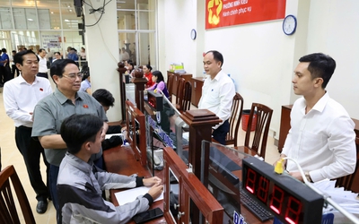 Khẩn trương cập nhật đầy đủ dữ liệu về bảo hiểm, lý lịch tư pháp, giấy phép lái xe