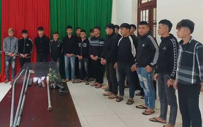 Mang hung khí đi tìm người đánh nhau, 20 đối tượng bị khởi tố