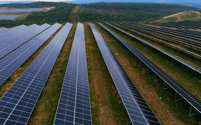 Nhà máy điện mặt trời 160 MW “mọc” ở nơi không ngờ