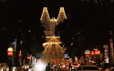 Tp.HCM lung linh sắc màu đêm giáng sinh