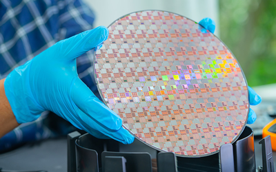 Mỹ tuyên bố bất ngờ về thuế quan đối với chip Trung Quốc