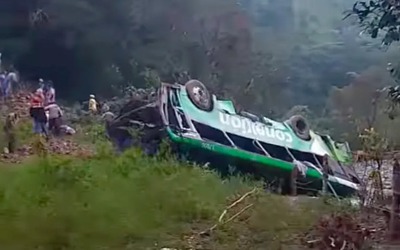 Xe buýt lao xuống vực sâu, 8 người tử vong thương tâm