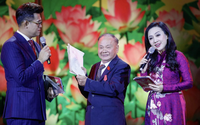 Giám đốc xin nghỉ hưu sớm để… khởi nghiệp vì nông dân