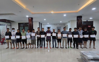 150 cảnh sát vây bắt nhóm đối tượng đánh bạc, mua bán trái phép vũ khí quân dụng