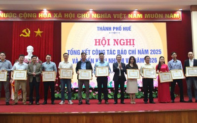 Báo chí là cầu nối “ý Đảng, lòng dân”