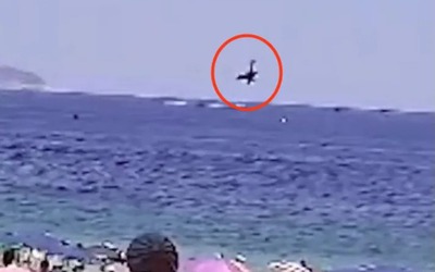 Máy bay lao xuống biển khiến phi công tử vong thương tâm