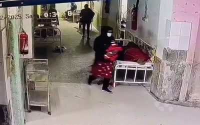 Người phụ nữ giả làm y tá, bắt cóc bé trai trong bệnh viện