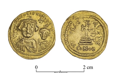 Khai quật được "kho báu" quý giá tại tu viện cũ