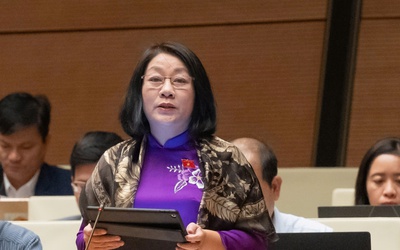 ĐBQH nhói lòng khi "nhìn những gương mặt bơ phờ vì áp lực thi cử của trẻ"