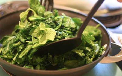 Loại rau được ca ngợi "rau tốt nhất thế giới", hóa ra là rau quen thuộc rẻ bèo bán đầy chợ Việt