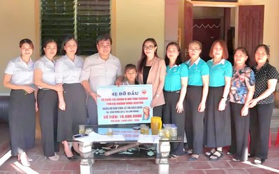 Nữ cụm trưởng vượt khó thoát nghèo nhờ nguồn vốn vay của TYM