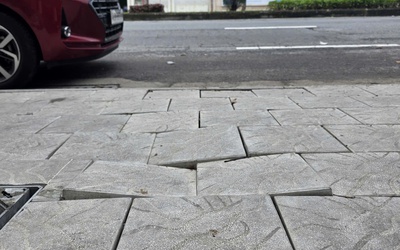 Vỉa hè nghìn tỷ vừa làm xong đã gập ghềnh, Đà Nẵng yêu cầu xử lý dứt điểm