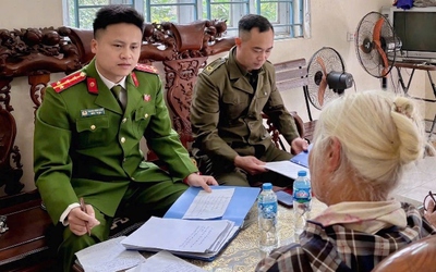 Cụ bà 78 tuổi thoát bẫy lừa đảo của đối tượng giả danh công an