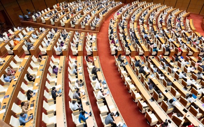 Tuần làm việc cuối cùng, Quốc hội thông qua 43 luật và 18 nghị quyết