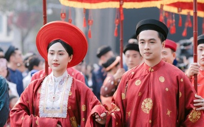 Tái hiện hỷ sự truyền thống giữa phố đi bộ, lan tỏa thông điệp gìn giữ di sản Việt