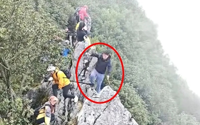 Du khách rơi khỏi vách đá, người chứng kiến sợ hãi la hét