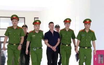 Cựu chỉ huy trưởng quân sự nhận tiền của “ông trùm" Vi "ngộ" để chạy án