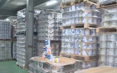 Khởi tố, bắt tạm giam 8 đối tượng vụ sản xuất sữa bột giả