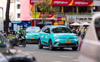 Cổ phiếu VIC tăng kịch trần trong ngày Xanh SM tròn 2 tuổi